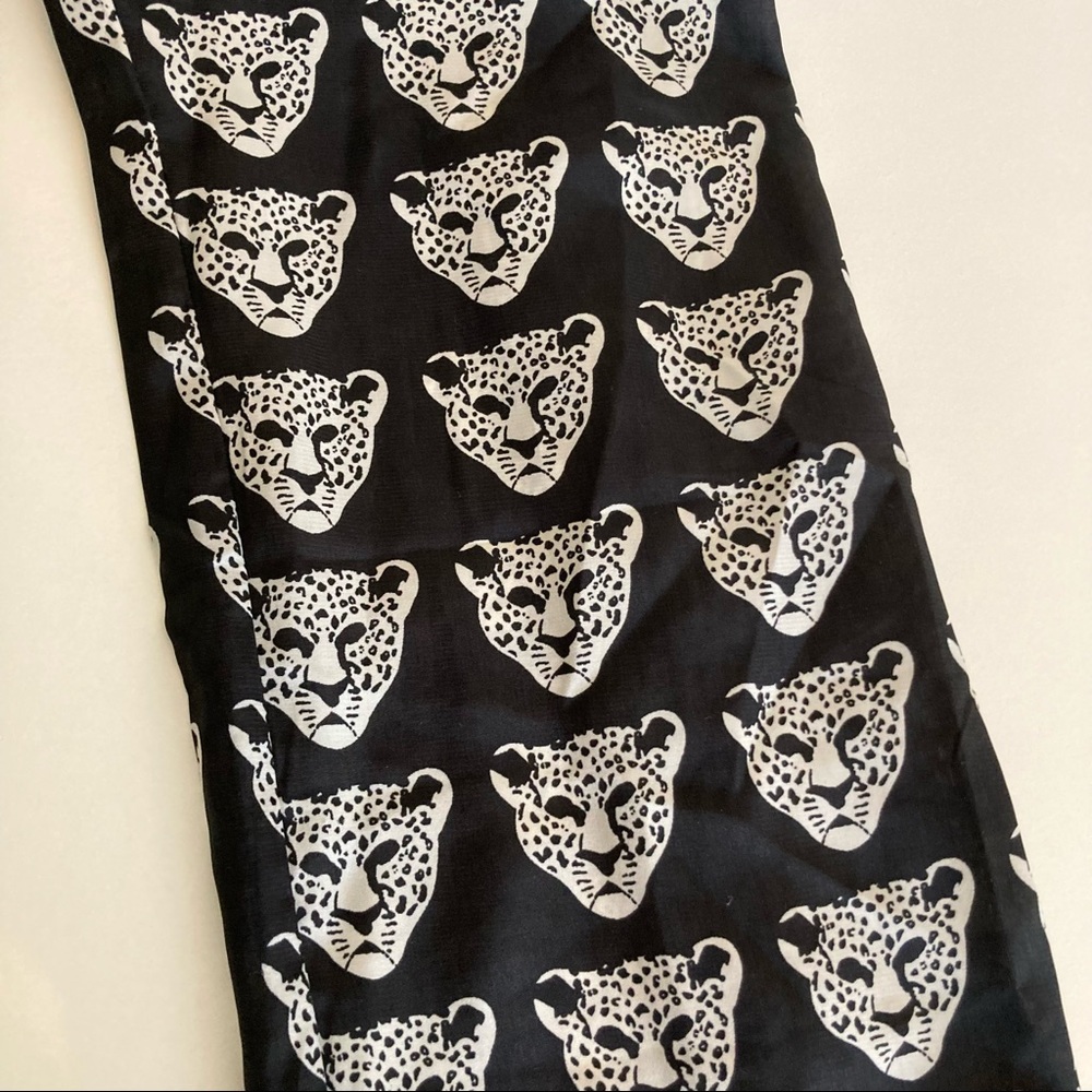 Lavish Alice black animal print art to wear overalls - Picture 4 of 13